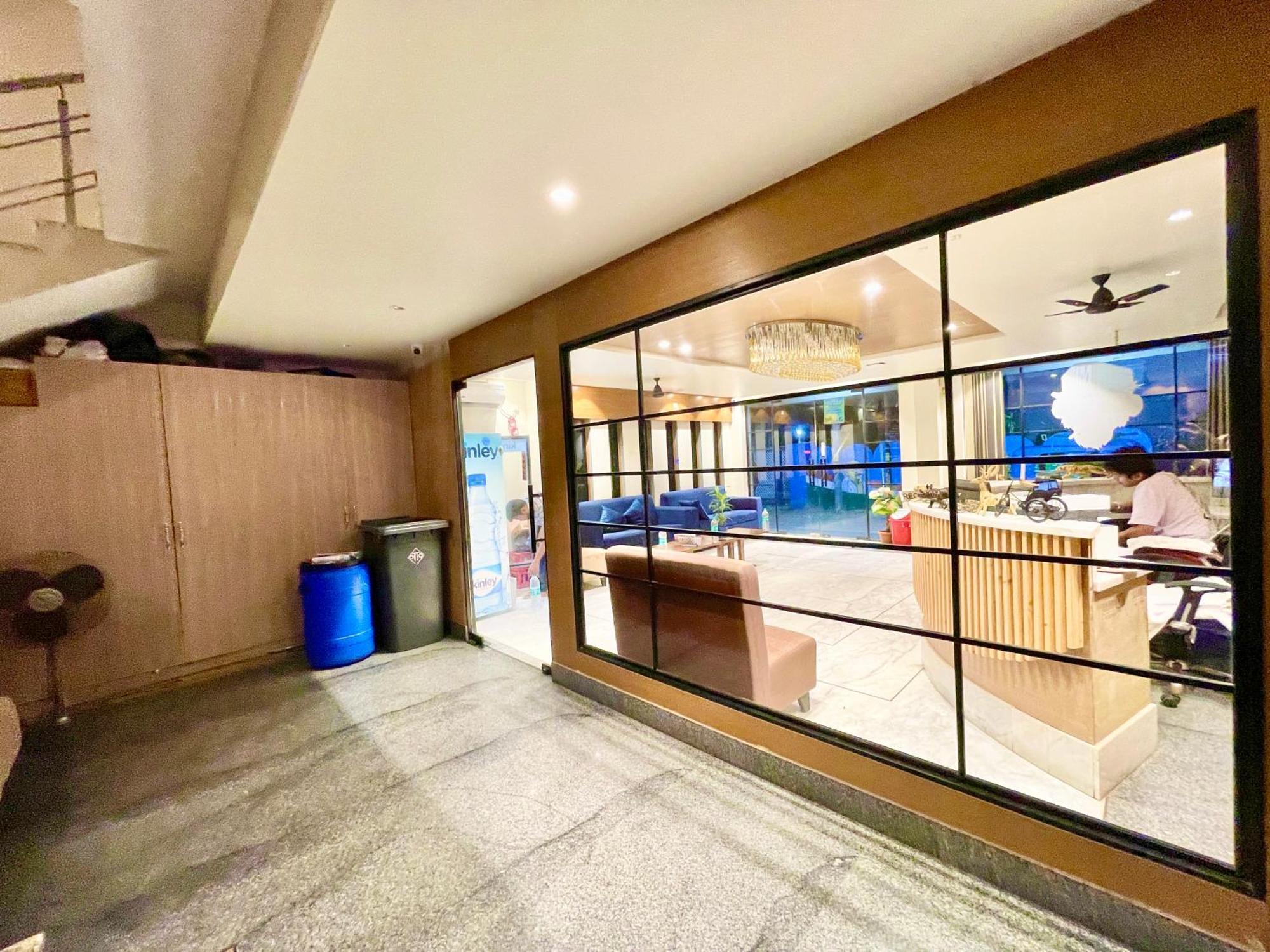 Hotel Rb International ! Puri Near-Sea-Beach-And-Temple Fully-Air-Conditioned-Hotel With-Lift-And-Card Payment Accepted-Parking-Facility, Best Hotel In Puri Esterno foto