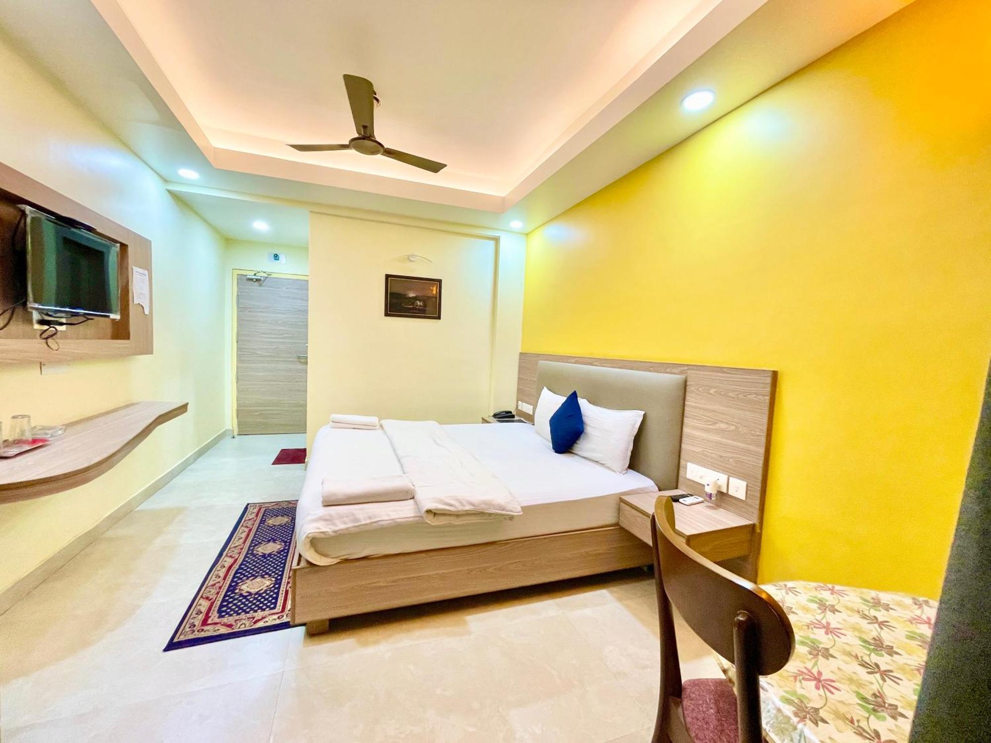 Hotel Rb International ! Puri Near-Sea-Beach-And-Temple Fully-Air-Conditioned-Hotel With-Lift-And-Card Payment Accepted-Parking-Facility, Best Hotel In Puri Esterno foto