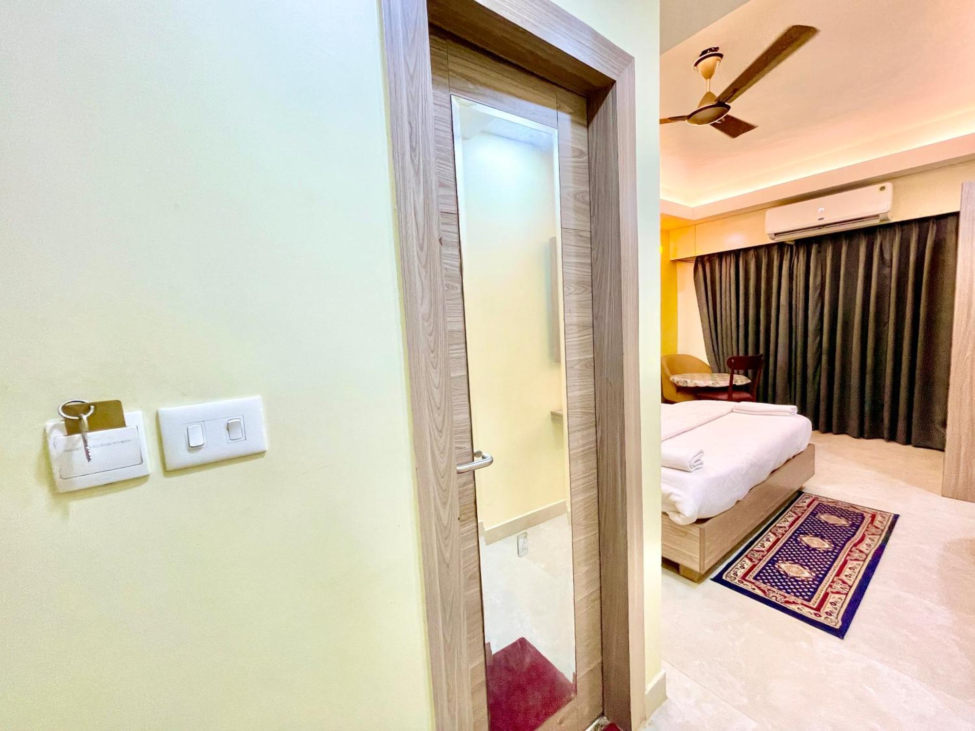 Hotel Rb International ! Puri Near-Sea-Beach-And-Temple Fully-Air-Conditioned-Hotel With-Lift-And-Card Payment Accepted-Parking-Facility, Best Hotel In Puri Esterno foto