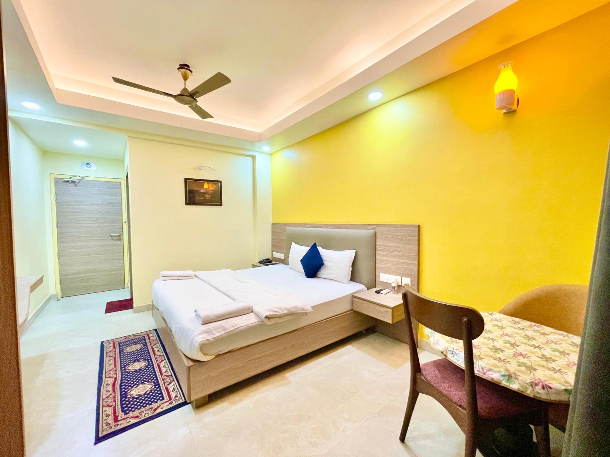 Hotel Rb International ! Puri Near-Sea-Beach-And-Temple Fully-Air-Conditioned-Hotel With-Lift-And-Card Payment Accepted-Parking-Facility, Best Hotel In Puri Esterno foto